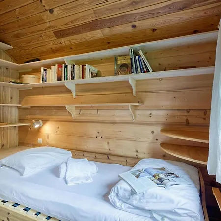 Mazot De Glace Near W/ Private Garden, Deck & Views - Happy 아파트 *
