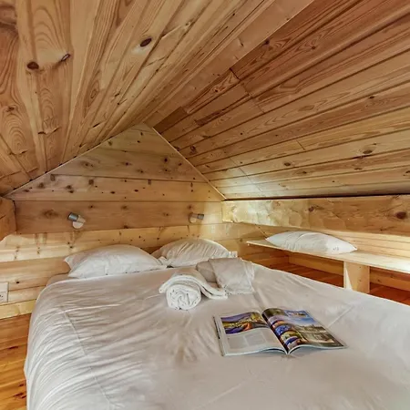 Mazot De Glace Near W/ Private Garden, Deck & Views - Happy *